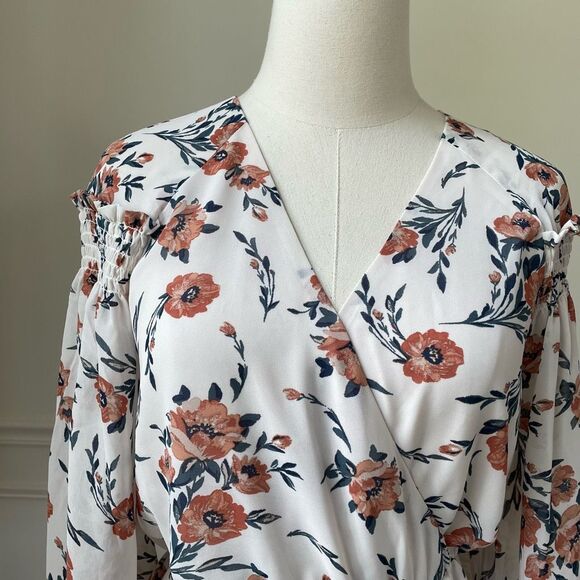 June & Hudson Bell Sleeve Crossfront Peplum Blouse Floral Chiffon M - Picture 2 of 9